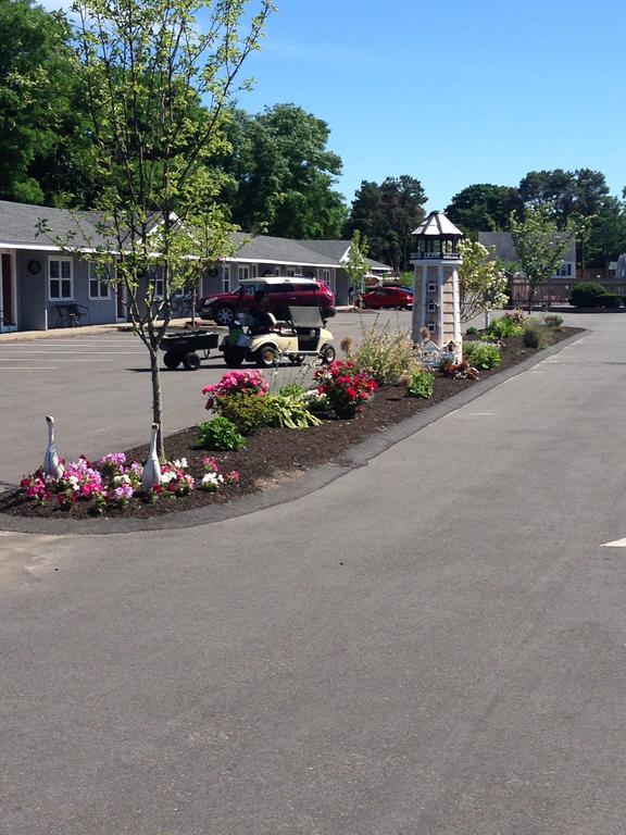 Windrift Motel West Yarmouth Exteriör bild